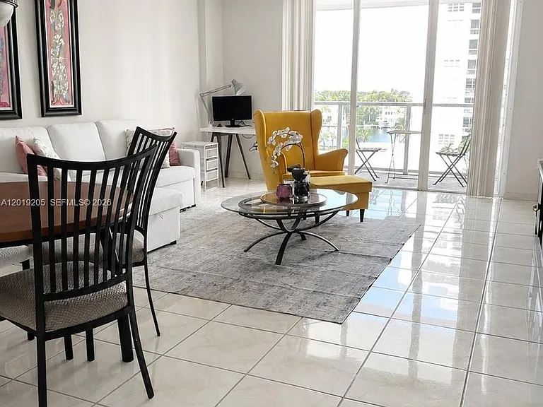 5701 Collins Ave #511 — Photo 1