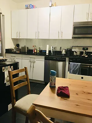 Rented by Century 21 Metropolitan | media 69