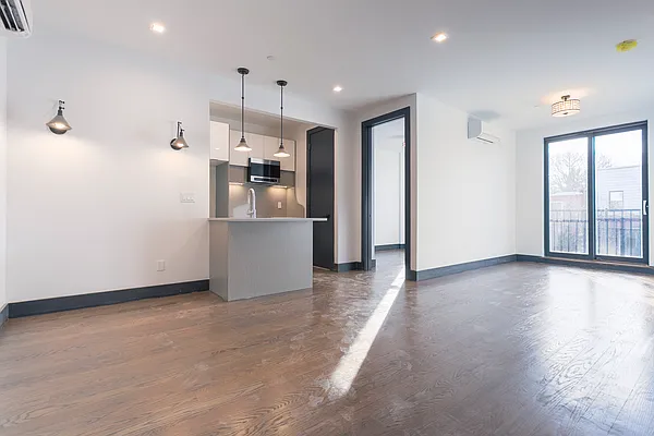 Rented by Pinn Realty | media 10