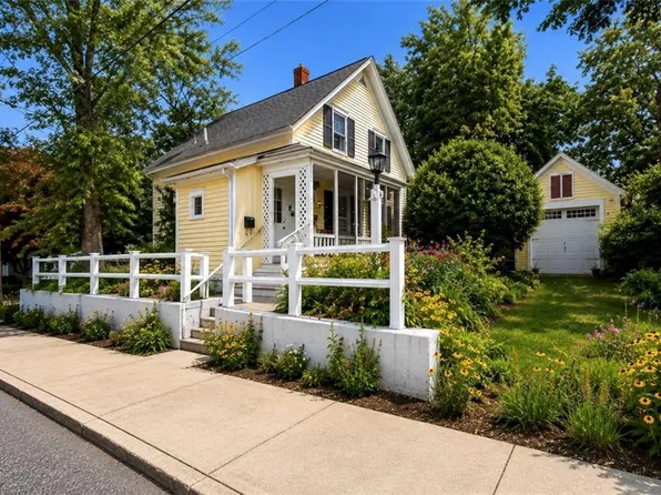 72 Alice Ave, Woonsocket, RI 02895