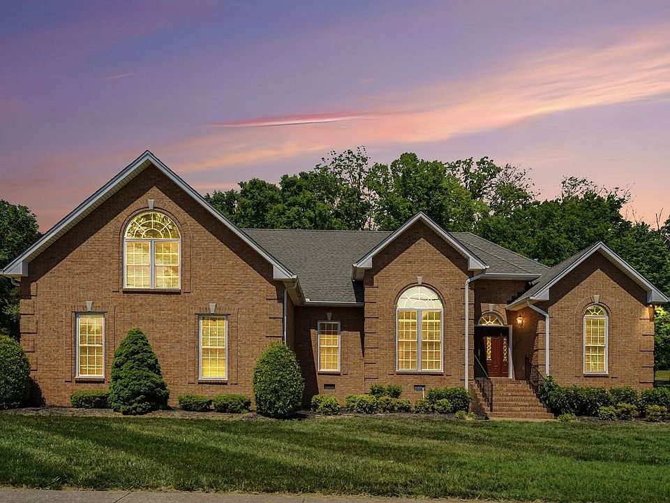 1st image of 1046 Willow Park Cir