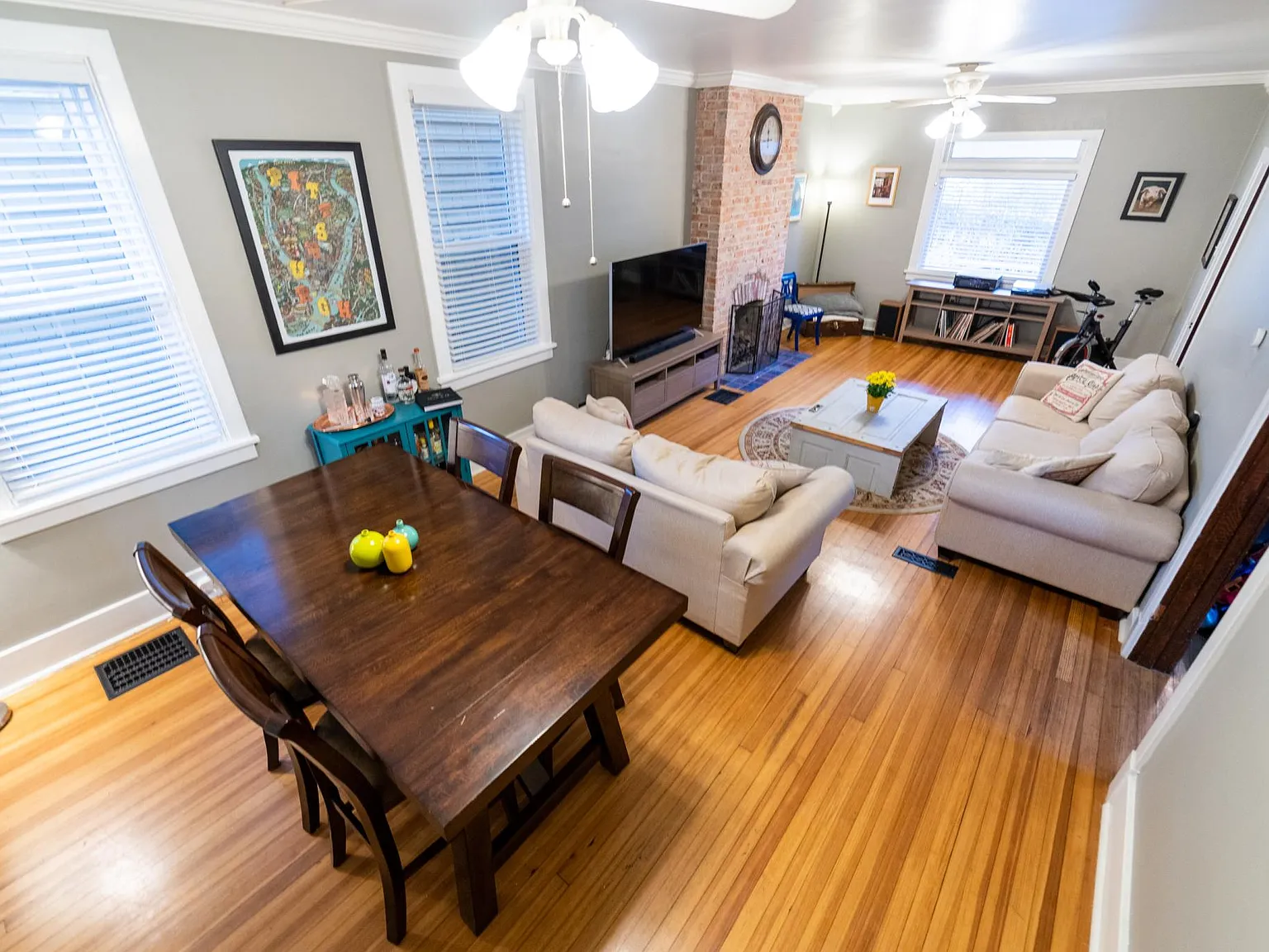 4 bed, 1983 sqft, $2,200 — Photo 4