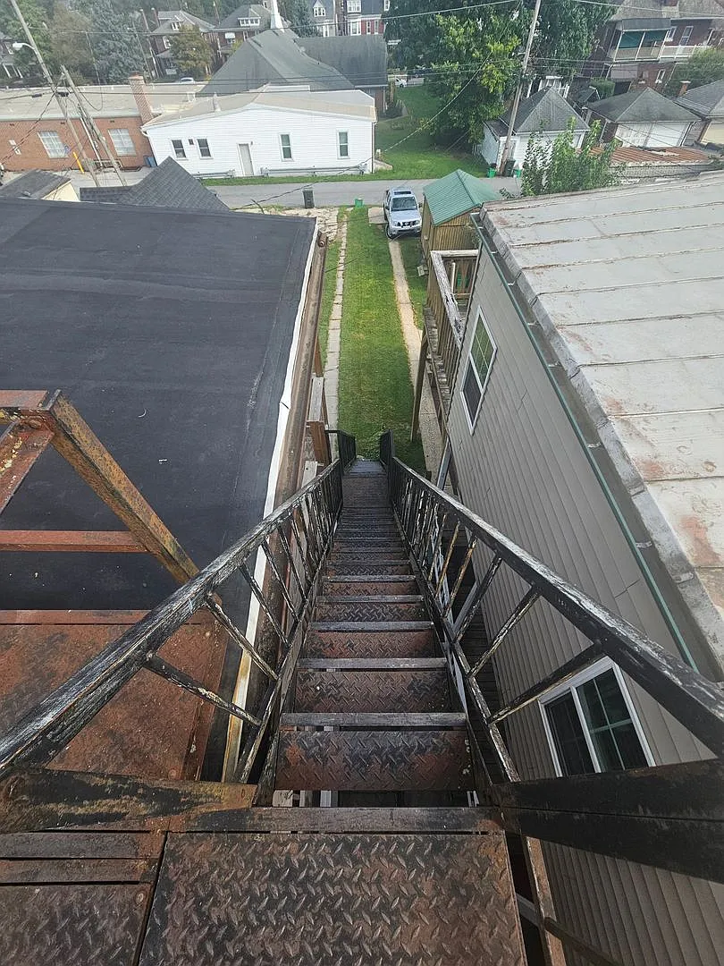 652 Pennsylvania Ave — Photo 3