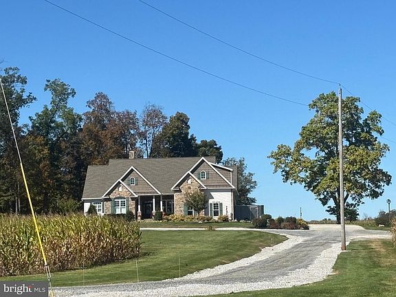 5th image of 140 W Reynolds Rd