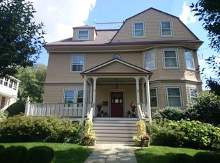 12 Kingsbury Rd, Newton, MA 02467