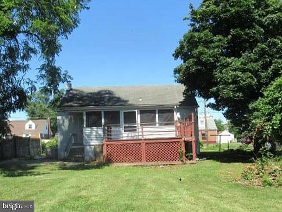 4th image of 3307 Fairview Rd
