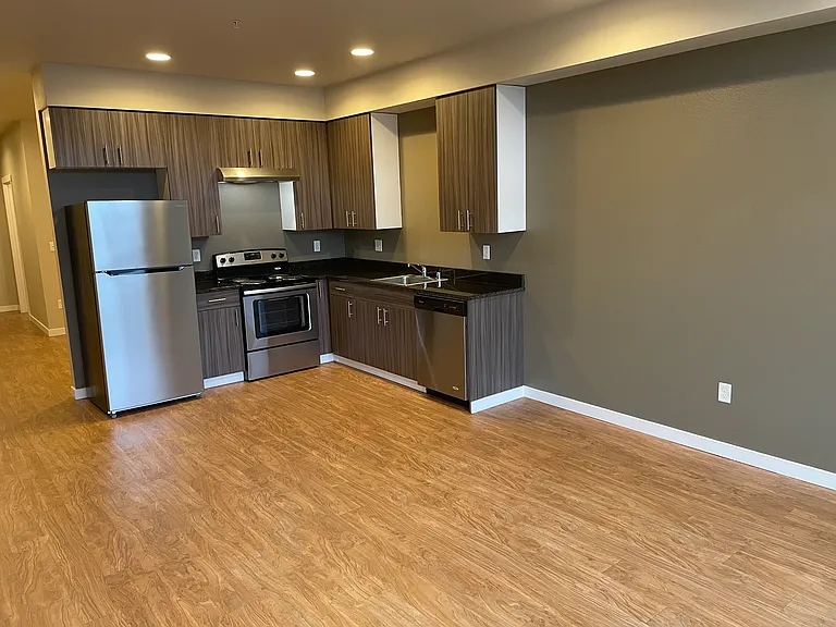 Campus Lofts — Photo 32