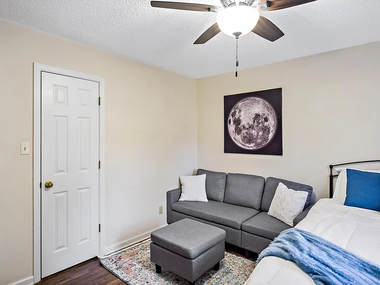 10425 Ravenbrook Ln — Photo 33