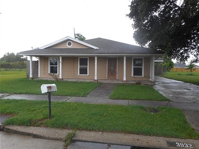 1st image of 3932 Lyndell Dr