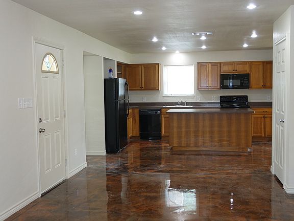 4th image of 277 E Keanahalululu Ln