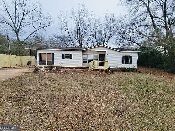 2nd image of 3241 Crest Hwy