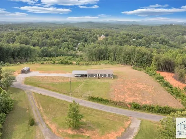 475 Friendly Church Rd, Martinsville, VA 24112