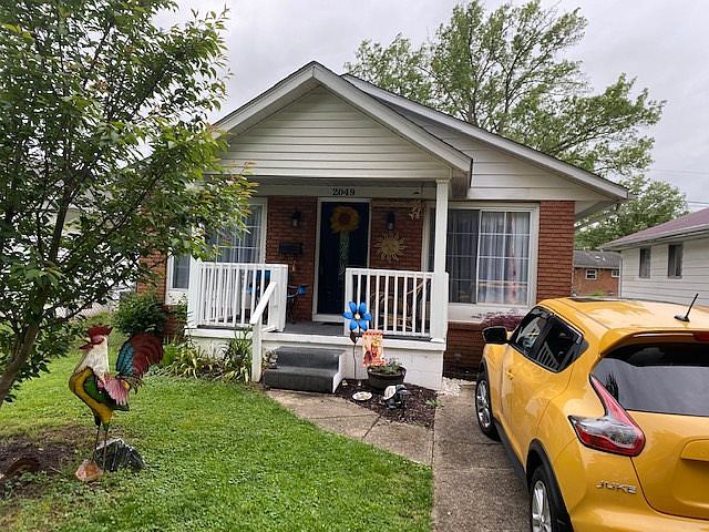 2nd image of 2049 Wilson Ave