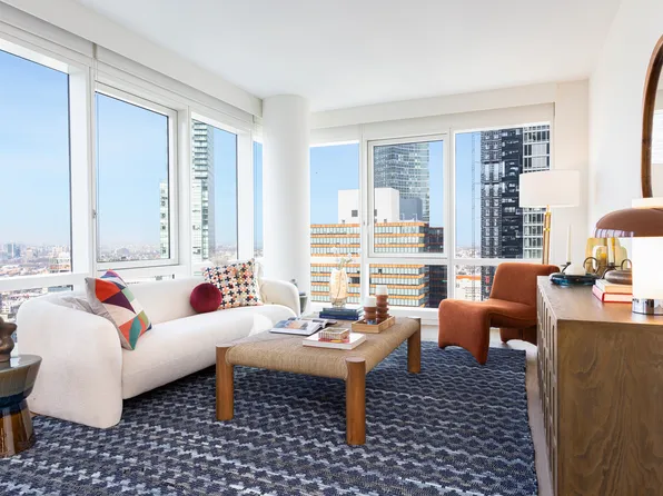 26-38 Jackson Ave, Long Island City, NY