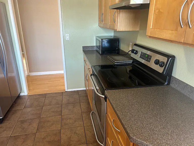 910 Oakway Dr — Photo 25