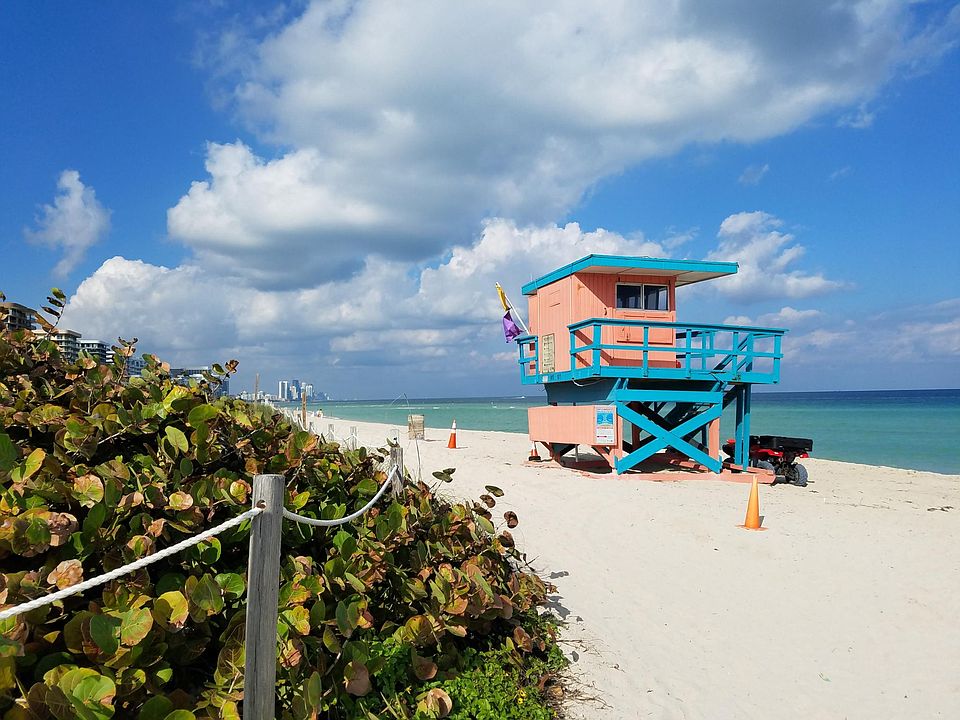 Located across the street from North Shore Open Space Park a