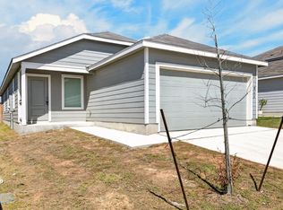 511 Sarah Way, Marion, TX 78124