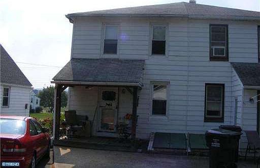 2nd image of 554 Montgomery Ave
