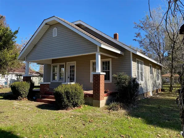 110 S 6th St, Cyril, OK 73029