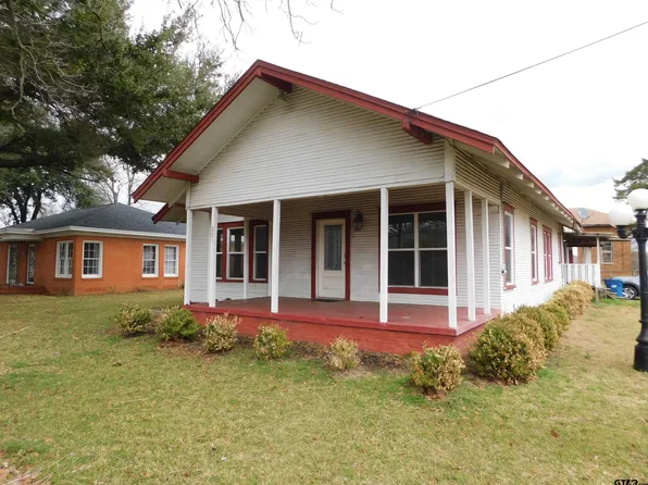 201 N Henry St, Lindale, TX 75771