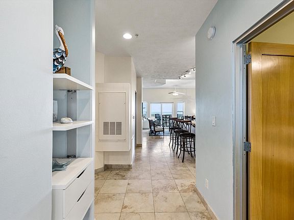 5th image of 9420 Seawall Blvd Unit 306