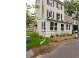 305 Hollow Rd, Phoenixville, PA 19460