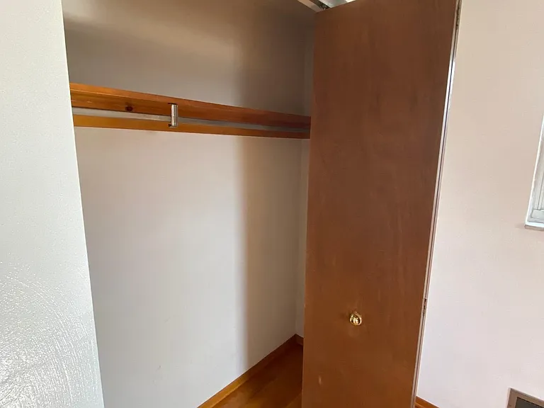 1067 Wolfe Ave — Photo 9