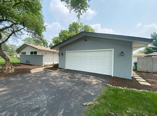 2005 S Vista Ave, Lombard, IL