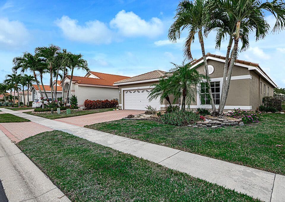 1st image of 9643 Honeybell Cir