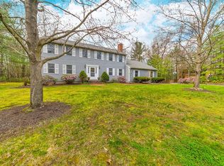 15 Foxglove Ln, Amherst, MA 01002