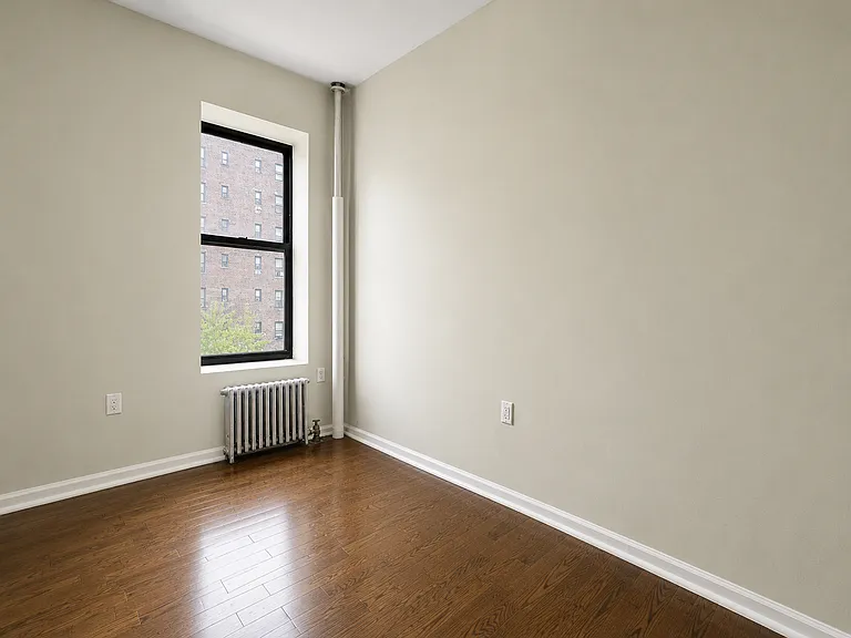 2254 5th Ave #16 — Photo 7