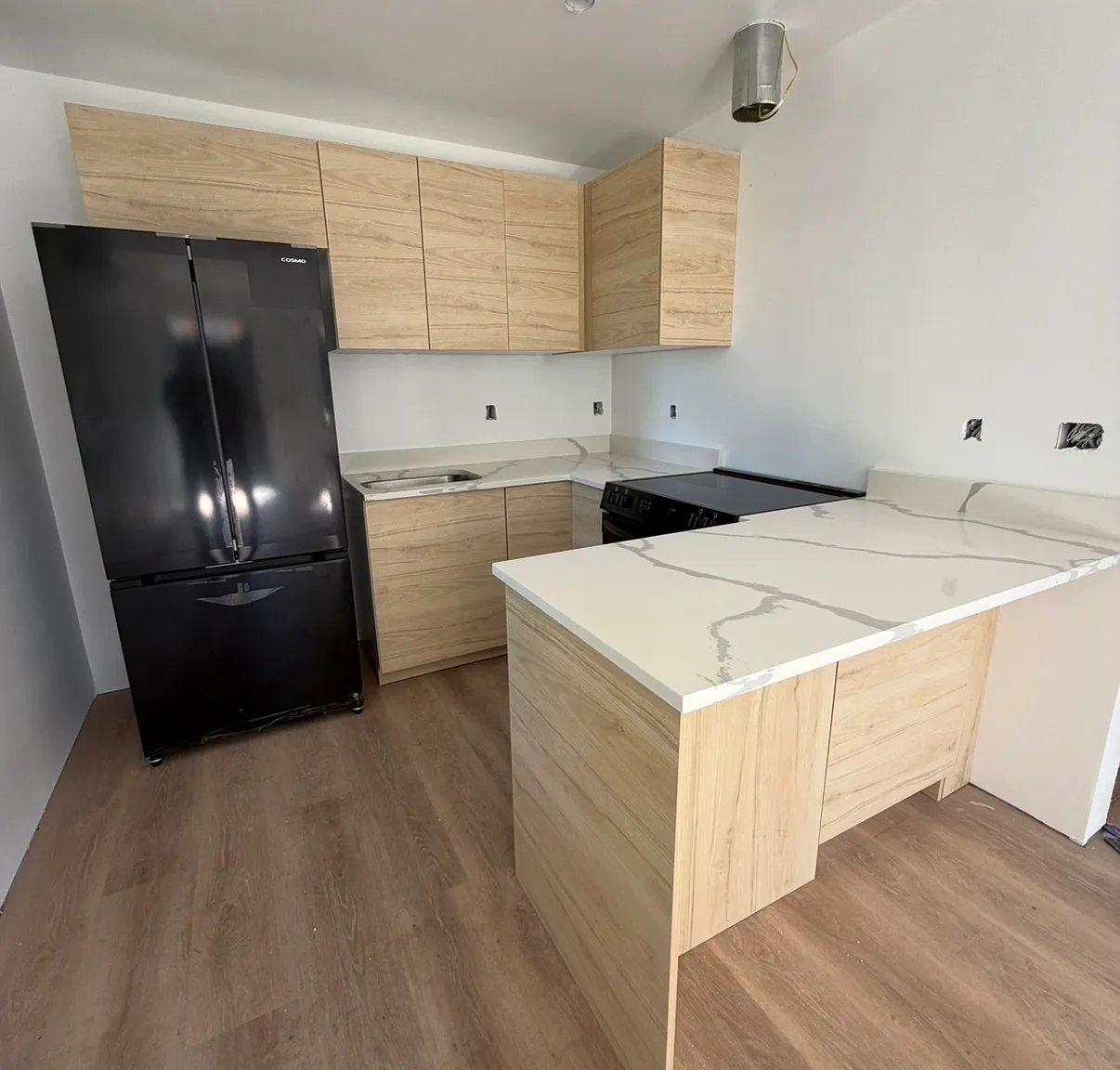 3 bed, 1000 sqft, $2,500 — Photo 4