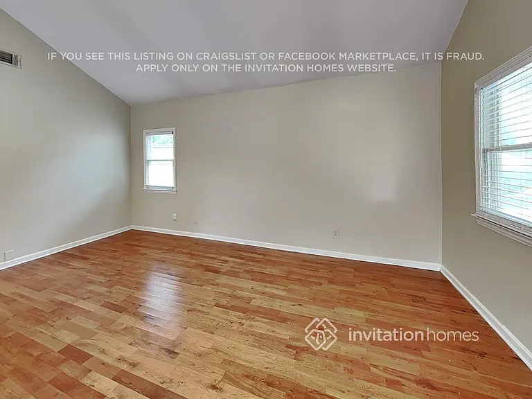 1551 New St NE — Photo 4