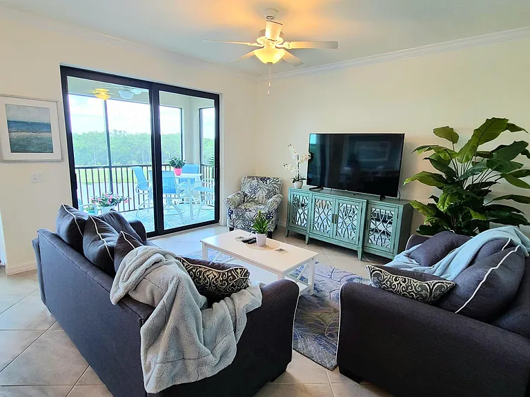17626 Gawthrop Dr #405 — Photo 6