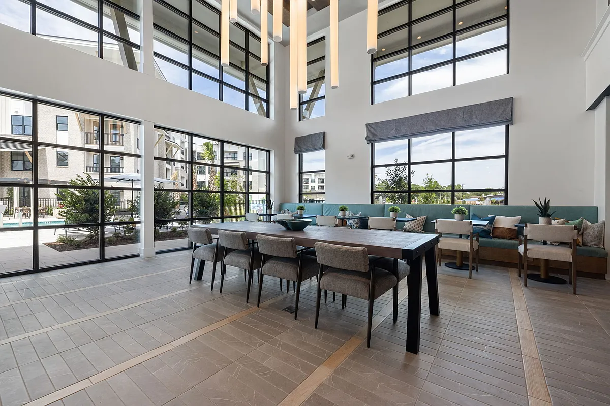Building Photo - The Range On Oleander