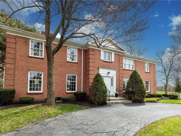 137 Nottingham Ter, Buffalo, NY 14216
