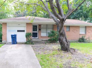 2724 Wembley Dr, Garland, TX 75041