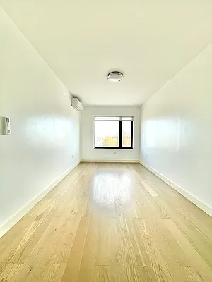 Rented by SUNAMERICA REALTY CHOICE INC | media 2