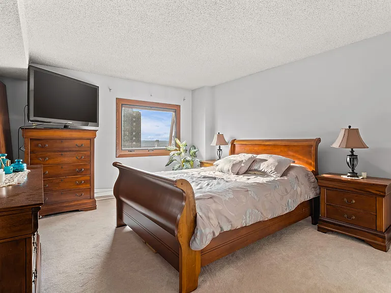 1225 Lasalle Ave #1404 — Photo 13