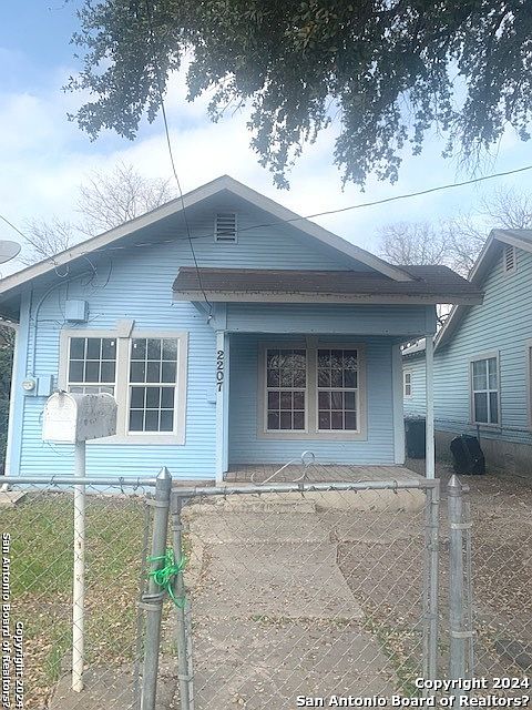 1st image of 2207 San Fernando st