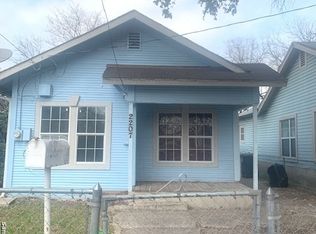 2207 San Fernando St, San Antonio, TX 78207