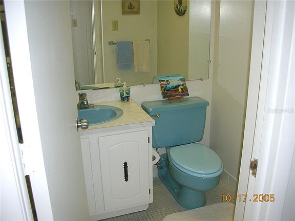 4th image of 17920 Gulf Blvd APT 1308