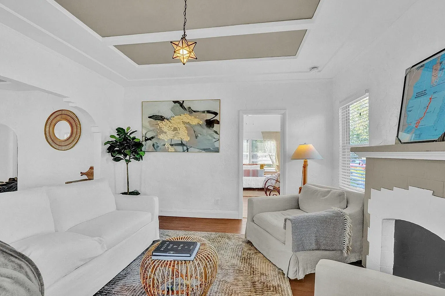 4 bed, 1354 sqft, $3,200 — Photo 3