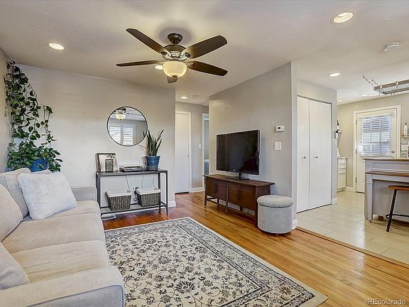 4th image of 5305 E 33rd Ave
