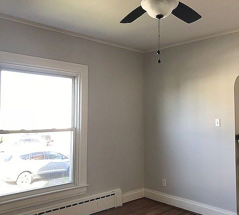 3rd image of 508 Foster St
