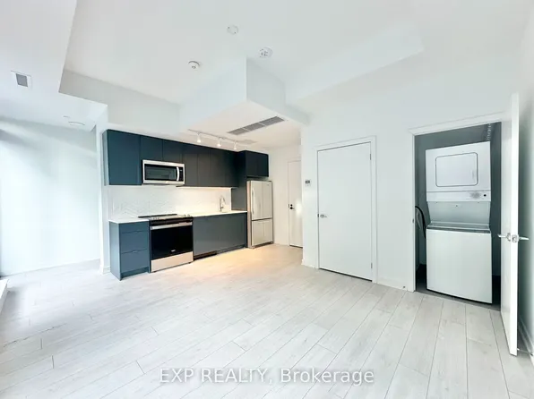 1612 Charles St #132C, Whitby, ON L1N 0P3