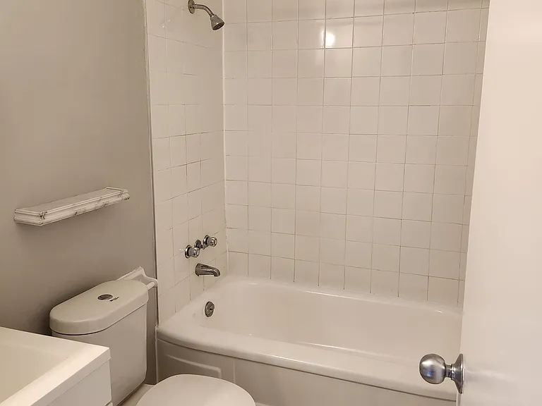 55 Trayborn Dr — Photo 8