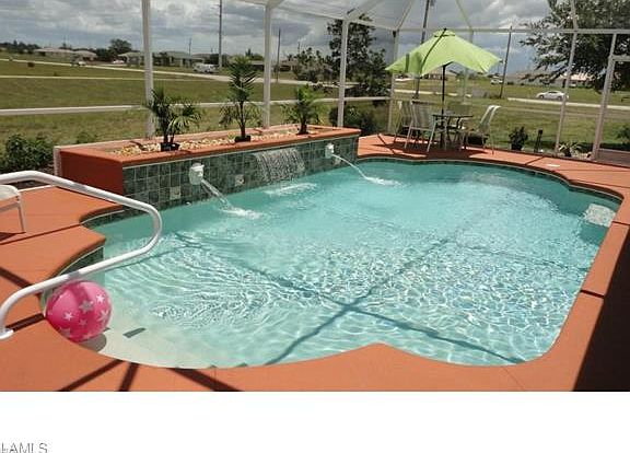 3rd image of 9 Chiquita Blvd N