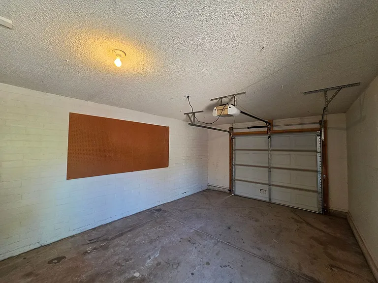 1506 E Palmdale Dr — Photo 30