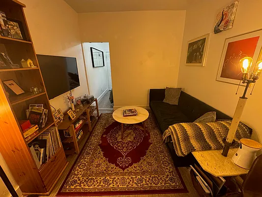 Rented by R New York | media 13